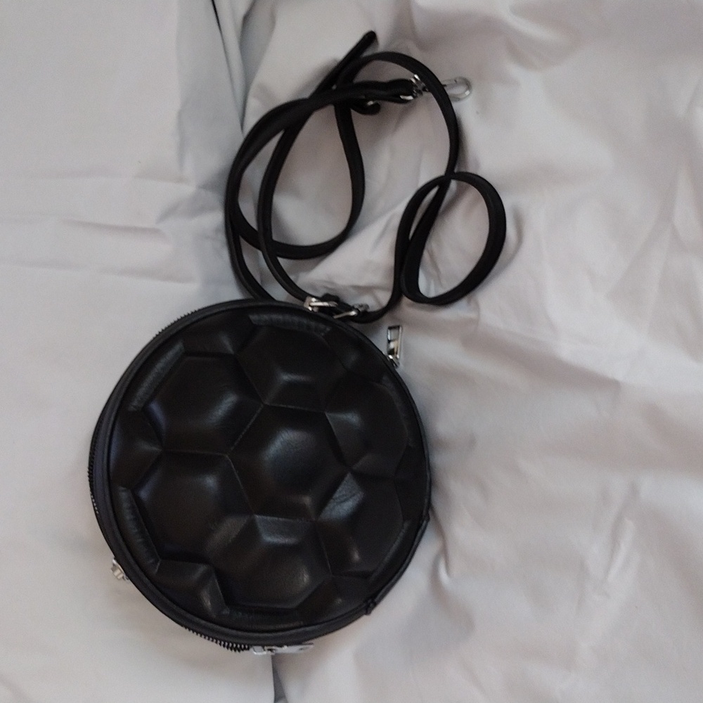 Black and silver hardware soccer ball bag shoulder bag